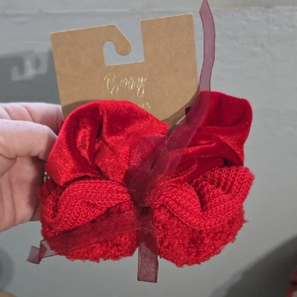 Nordstrom Holiday Hair Accessory Collection - Picture 9 of 11